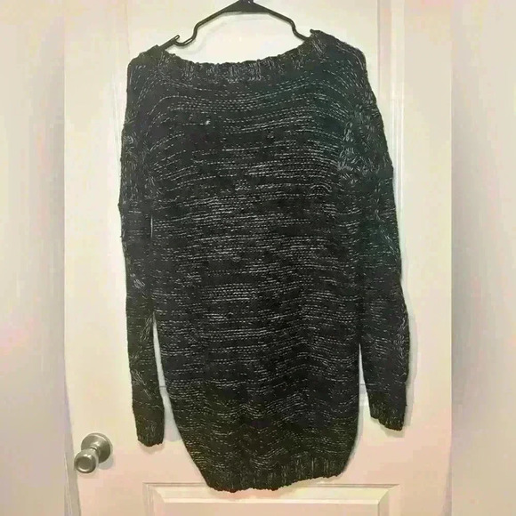 Silence + Noise Black & White Knit Sweater Size Small Wool Blend Scoop Neck. - Picture 3 of 6